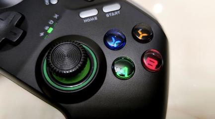 在家畅爽玩游戏,就用咪咕游戏手柄尊享版,玩游戏必备的利器